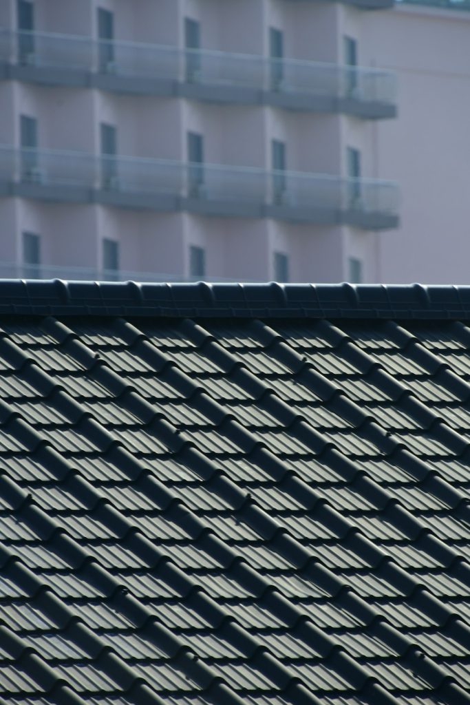 blue-and-white-roof-tiles-3c4r-2rk3la